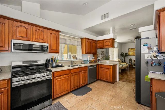 14041 B, Huntington Beach, CA 92647