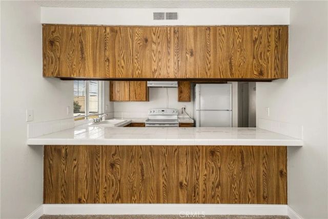 14041 B, Huntington Beach, CA 92647