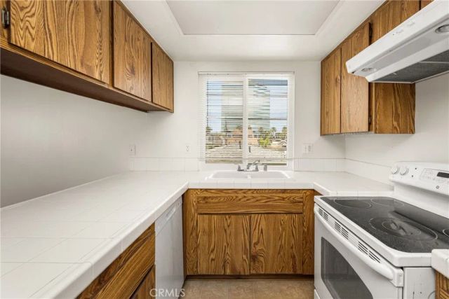 14041 B, Huntington Beach, CA 92647