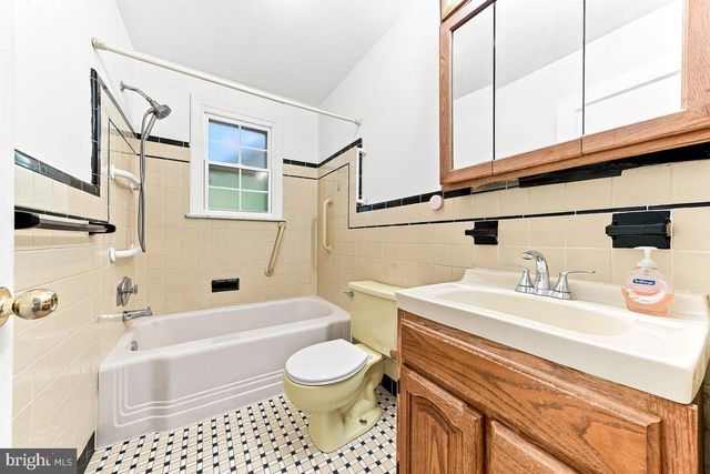 209 PENNSYLVANIA AVE, Prospect Park, PA 19076