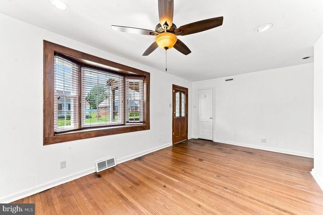 209 PENNSYLVANIA AVE, Prospect Park, PA 19076