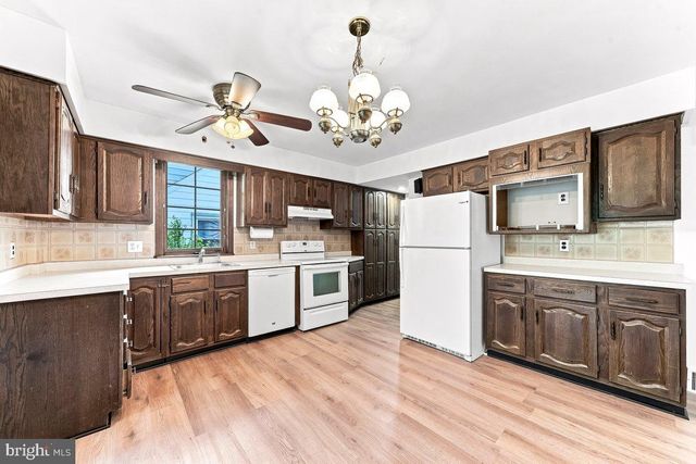 209 PENNSYLVANIA AVE, Prospect Park, PA 19076