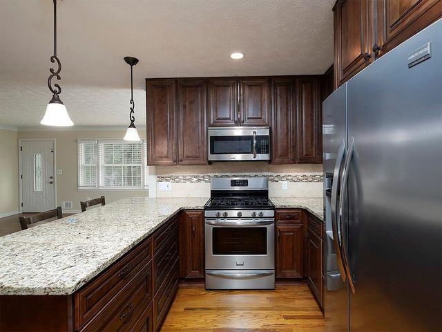 226 King David Drive SW, Lilburn, GA 30047