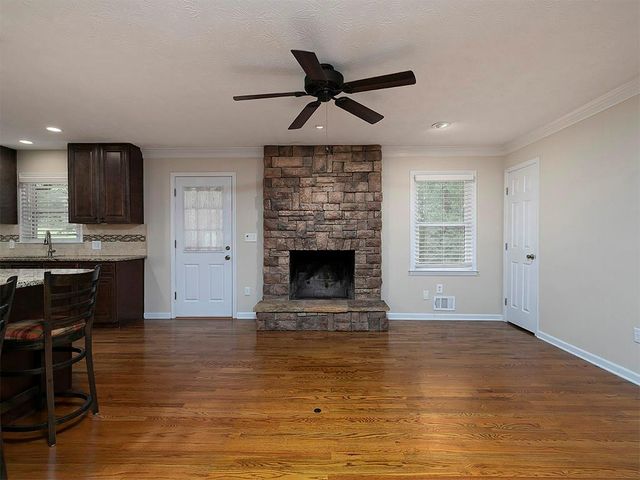 226 King David Drive SW, Lilburn, GA 30047