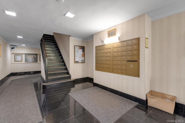 143-50 Hoover Avenue 304, Briarwood, NY 11435