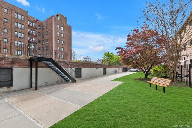 143-50 Hoover Avenue 304, Briarwood, NY 11435