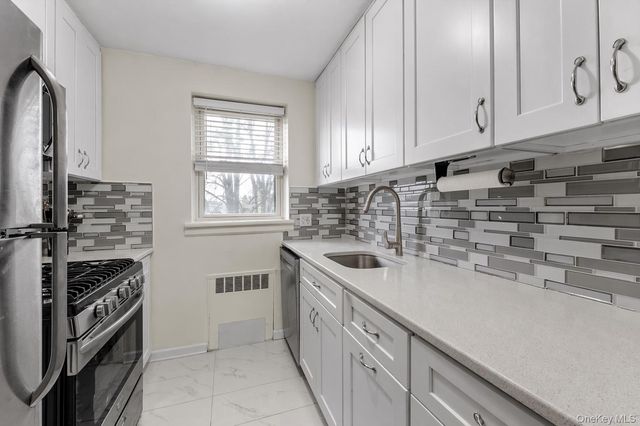 143-50 Hoover Avenue 304, Briarwood, NY 11435