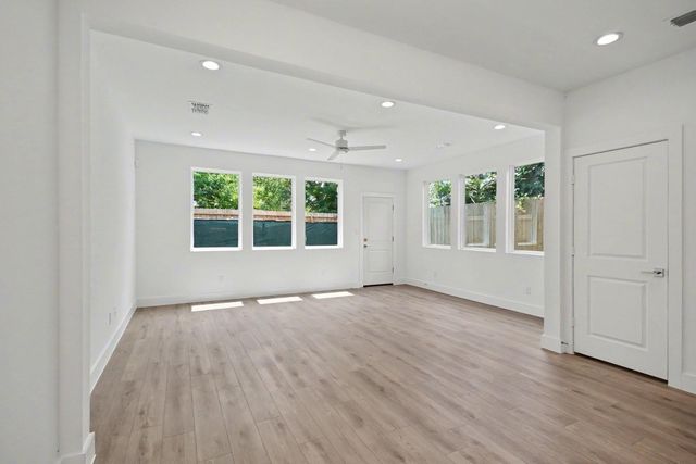3226 Drew Street, Houston, TX 77004