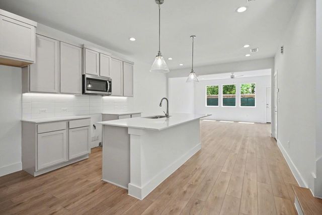 3226 Drew Street, Houston, TX 77004