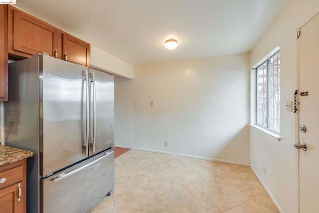 905 E 24Th St, Oakland, CA 94606