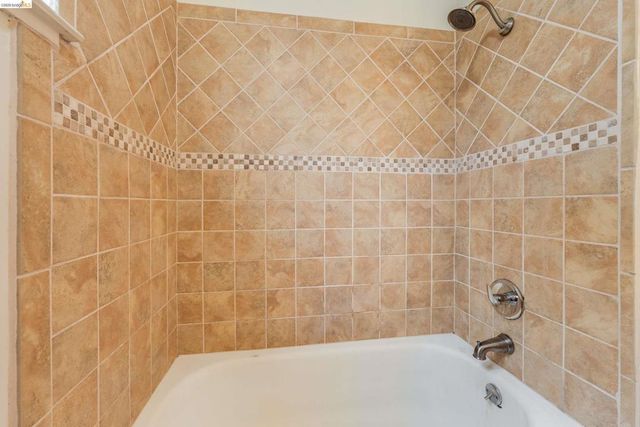 905 E 24Th St, Oakland, CA 94606