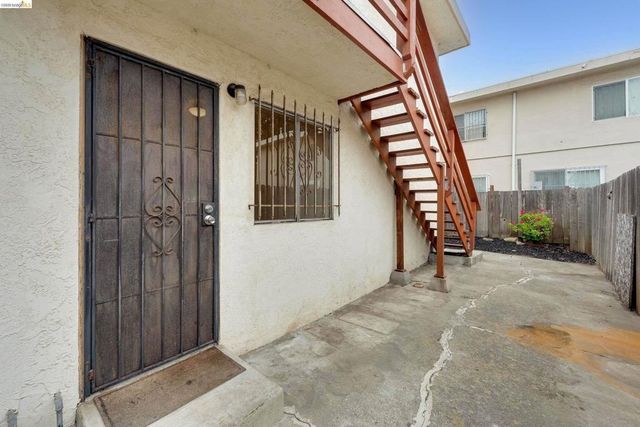 905 E 24Th St, Oakland, CA 94606