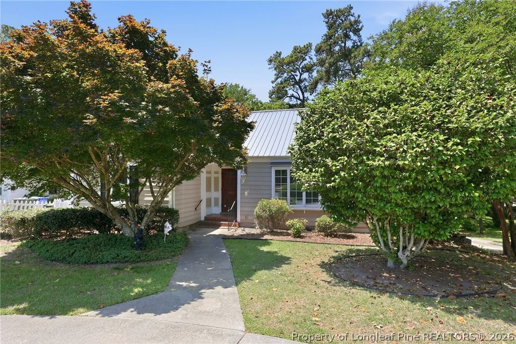 302 Valley Road, Fayetteville, NC 28305 — exterior