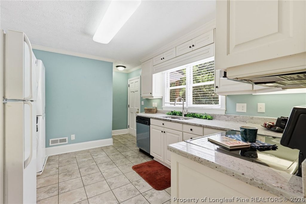 302 Valley Road, Fayetteville, NC 28305 — photo 13