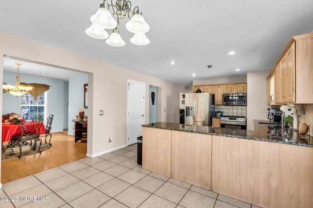 1041 6th Avenue, Toms River, NJ 08757