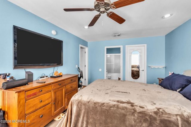 1041 6th Avenue, Toms River, NJ 08757