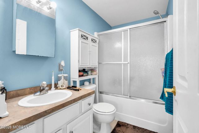 1041 6th Avenue, Toms River, NJ 08757