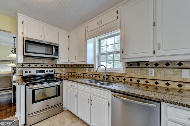 994 Bay Ridge Drive, Lawrenceville, GA 30045
