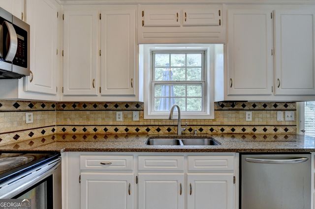 994 Bay Ridge Drive, Lawrenceville, GA 30045