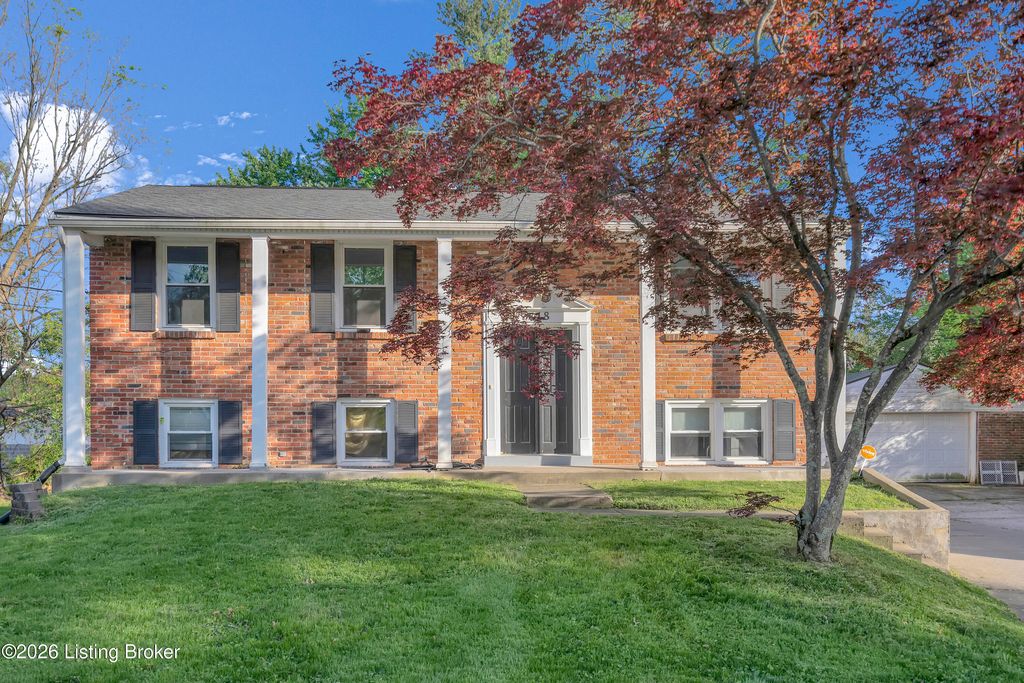 7718 St Bernard Ct, Louisville, KY 40291