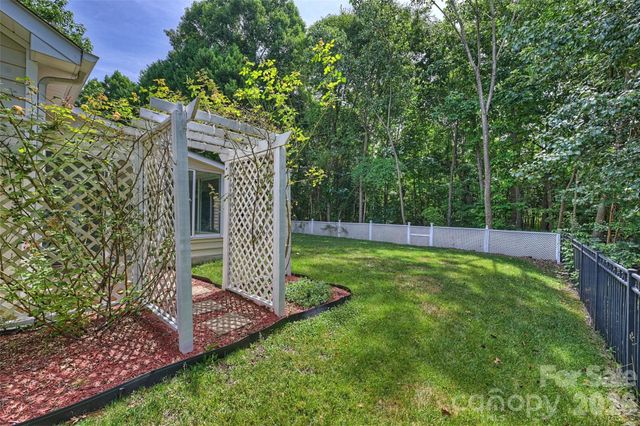 1549 Hammond Drive, Matthews, NC 28104
