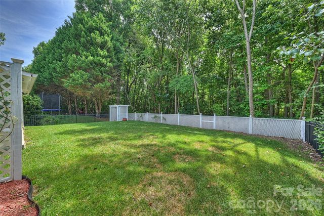1549 Hammond Drive, Matthews, NC 28104