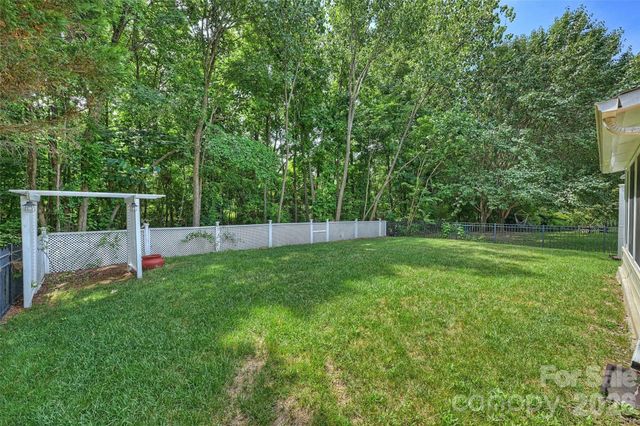 1549 Hammond Drive, Matthews, NC 28104
