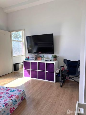 2000 West Street, Union City, NJ 07087