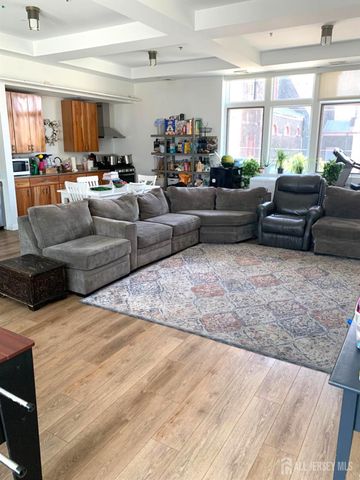 2000 West Street, Union City, NJ 07087