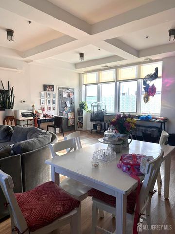 2000 West Street, Union City, NJ 07087