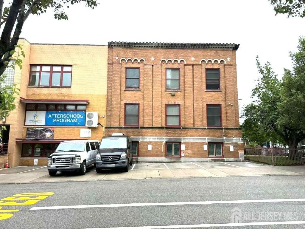 2000 West Street, Union City, NJ 07087