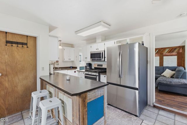 723 NE 12th Street, Grants Pass, OR 97526