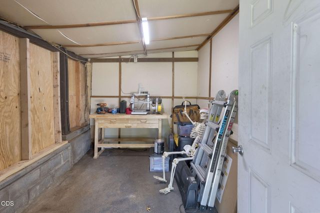 723 NE 12th Street, Grants Pass, OR 97526