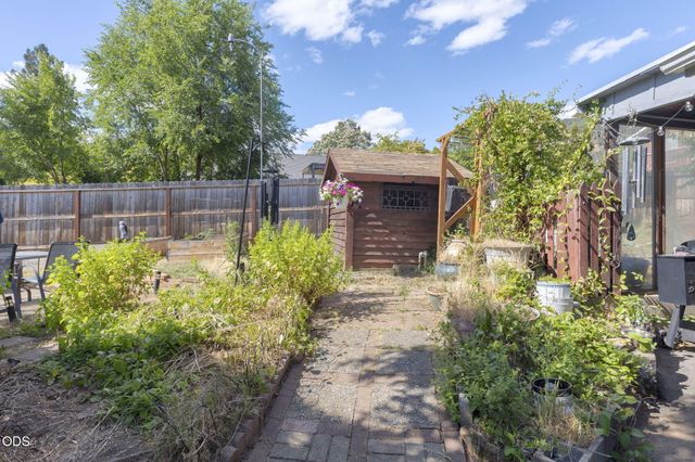 723 NE 12th Street, Grants Pass, OR 97526