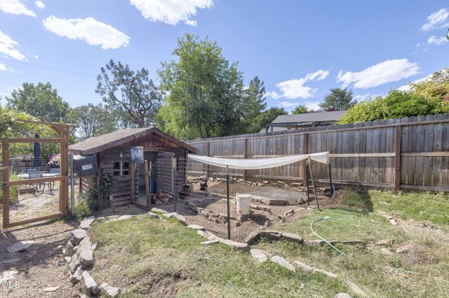 723 NE 12th Street, Grants Pass, OR 97526