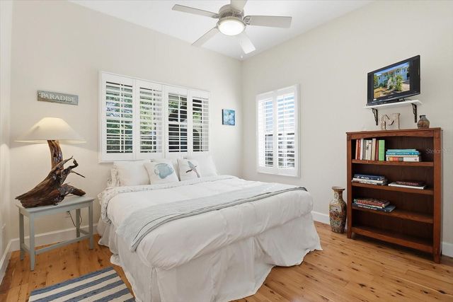 5 PALM DRIVE, Yankeetown, FL 34498