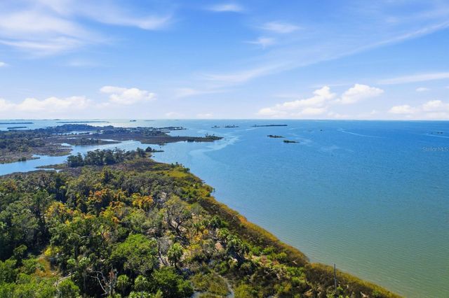 5 PALM DRIVE, Yankeetown, FL 34498