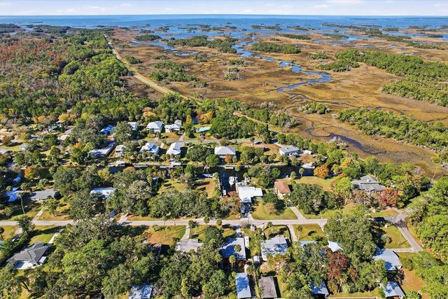 5 PALM DRIVE, Yankeetown, FL 34498