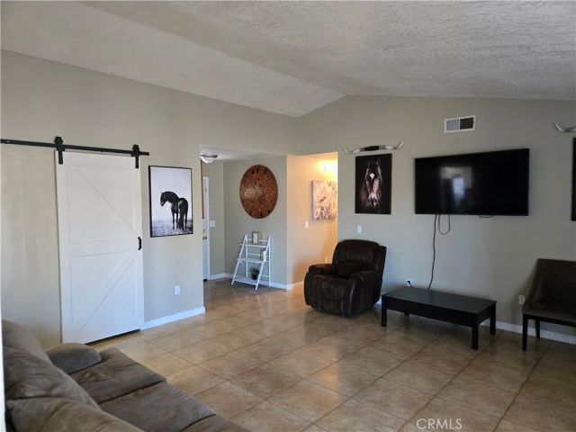 11558 Hemlock, Hesperia, CA 92345