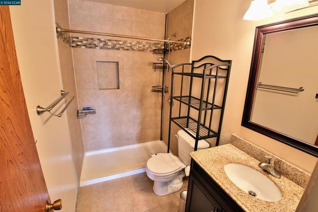 3090 Los Prados 24, San Mateo, CA 94403
