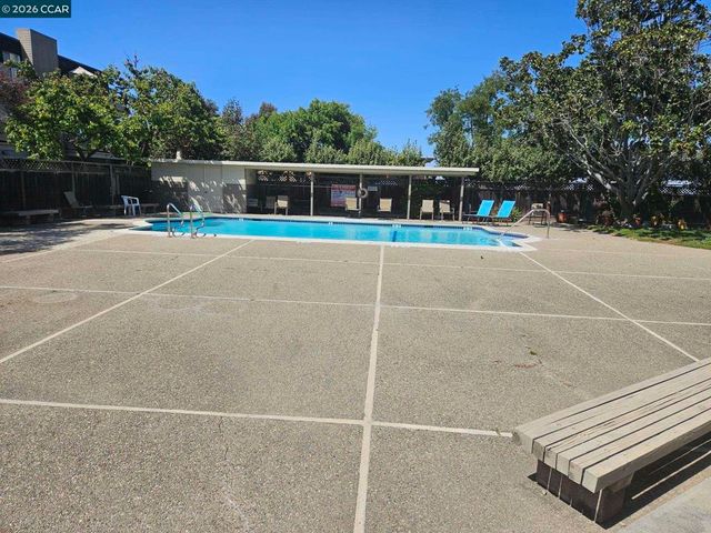 3090 Los Prados 24, San Mateo, CA 94403