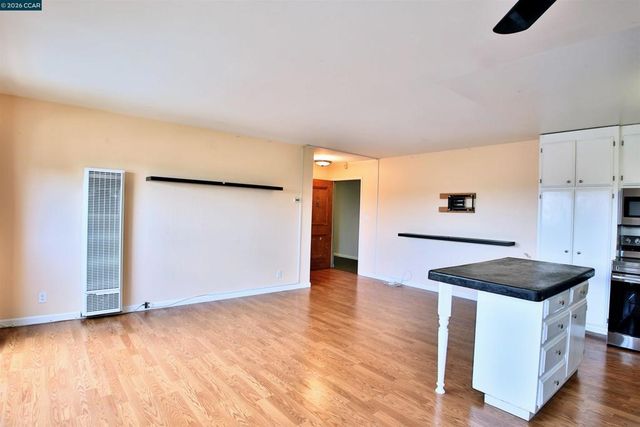 3090 Los Prados 24, San Mateo, CA 94403
