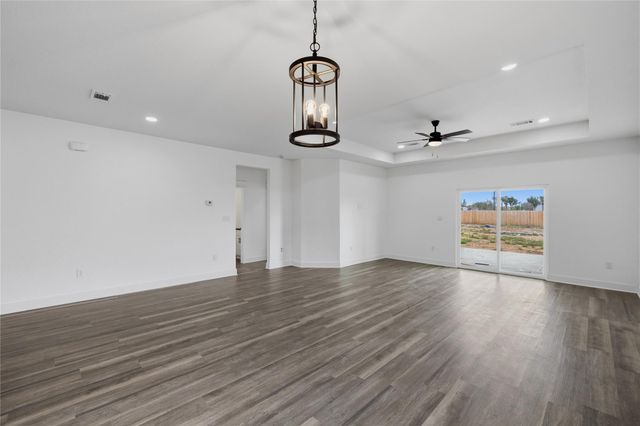 158 Lavanda LN, Dale, TX 78616