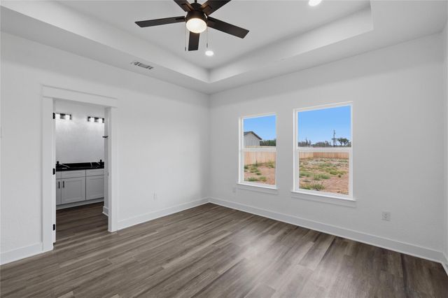 158 Lavanda LN, Dale, TX 78616