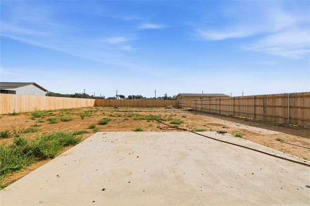 158 Lavanda LN, Dale, TX 78616