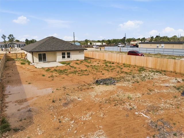 158 Lavanda LN, Dale, TX 78616