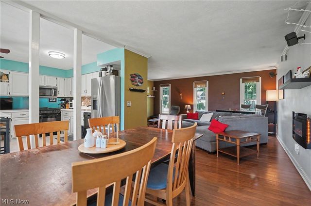 3854 Surfside Circle, Aurora, OH 44202