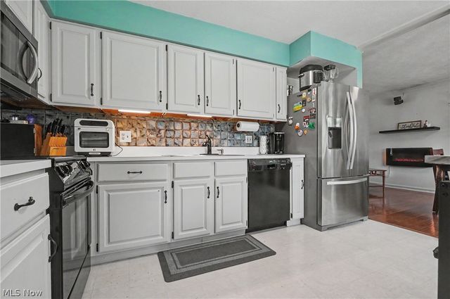 3854 Surfside Circle, Aurora, OH 44202