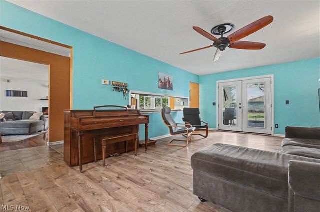 3854 Surfside Circle, Aurora, OH 44202