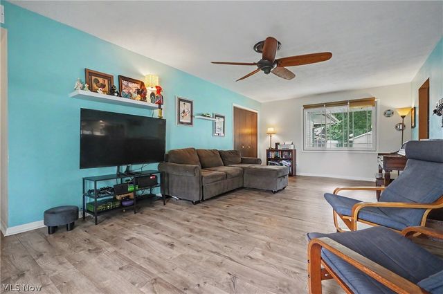 3854 Surfside Circle, Aurora, OH 44202
